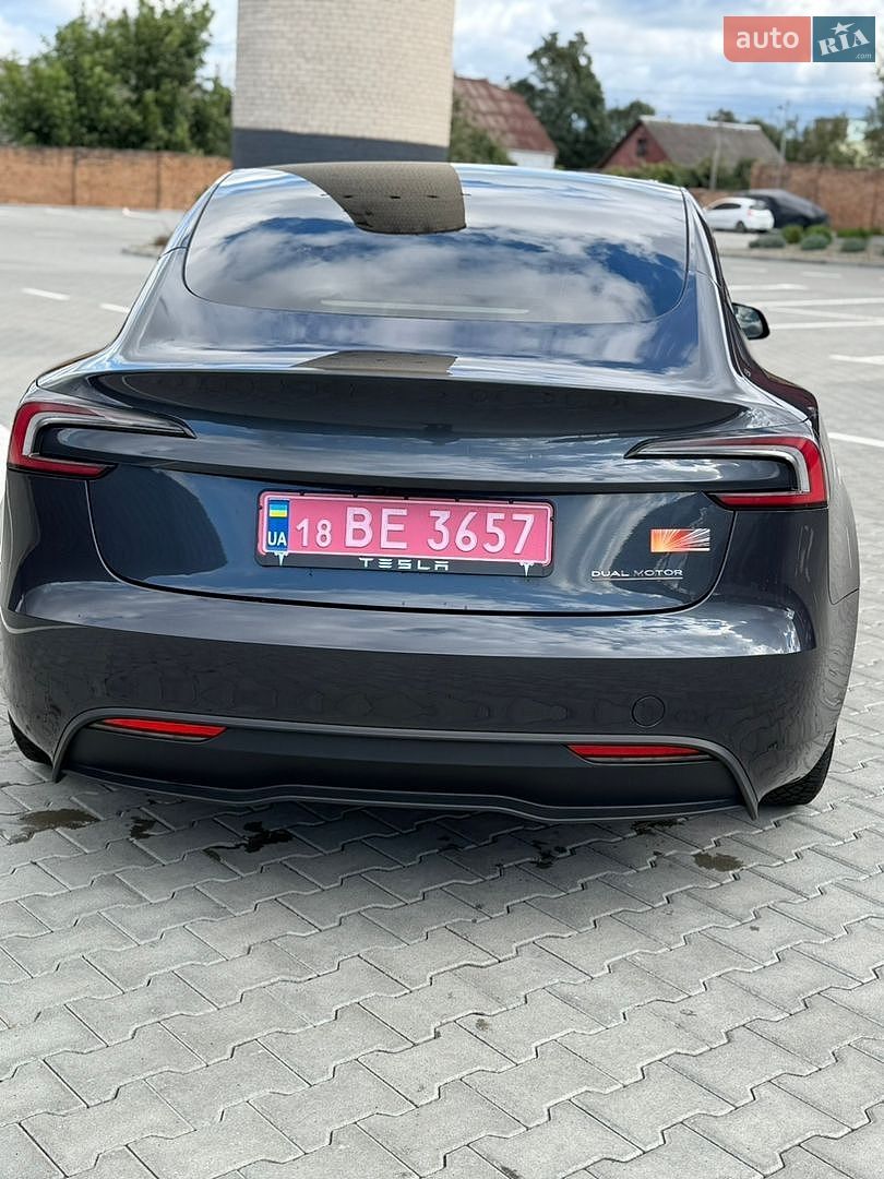 Tesla Model 3 2024 VIN LRW3E7EB1RC200458 фото оголошення 6 з 21