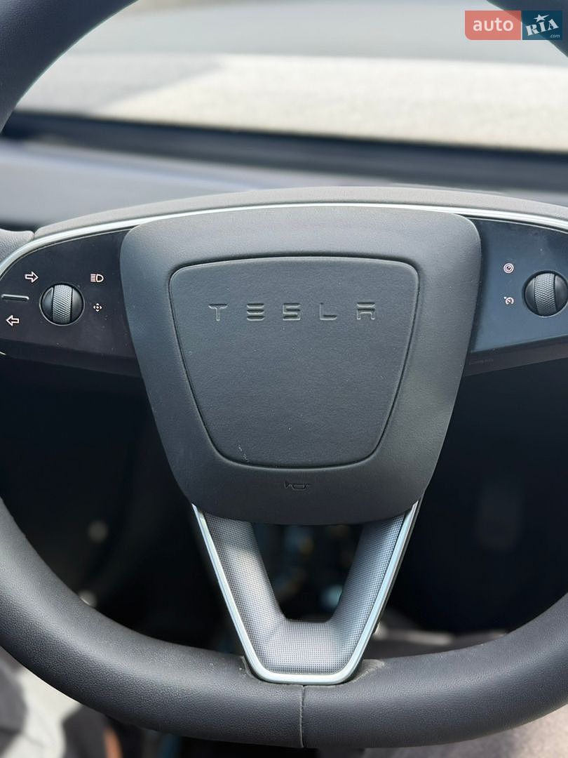 Tesla Model 3 2024 VIN LRW3E7EB1RC200458 фото оголошення 18 з 21