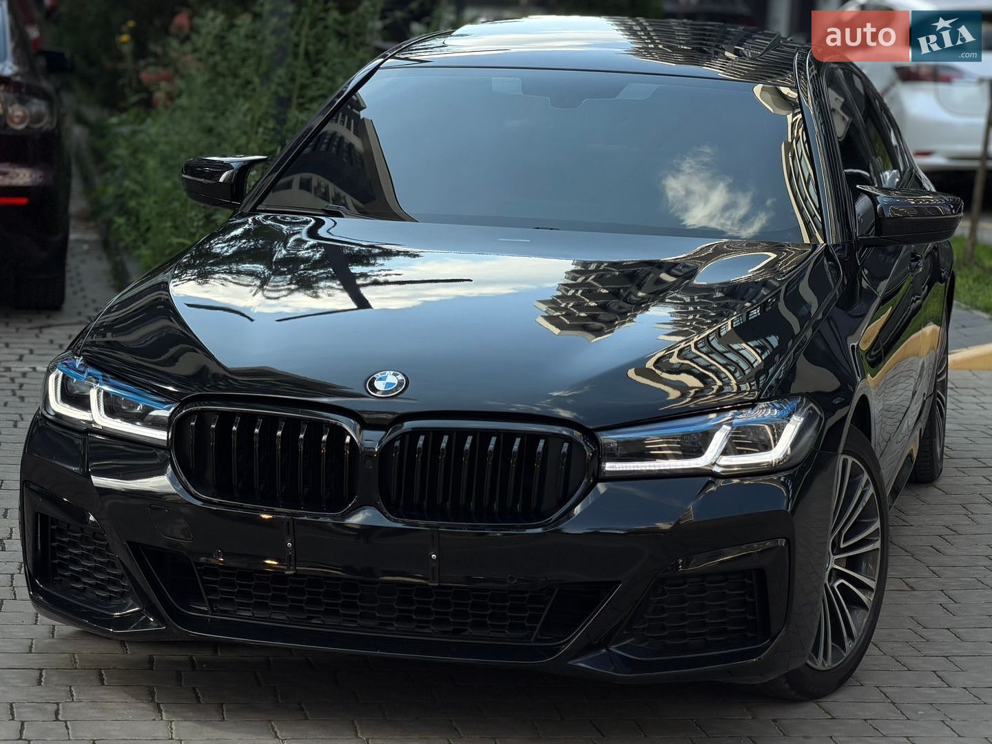 BMW 5 Series 2017 VIN WBAJA7C38HG905392 фото оголошення 17 з 101