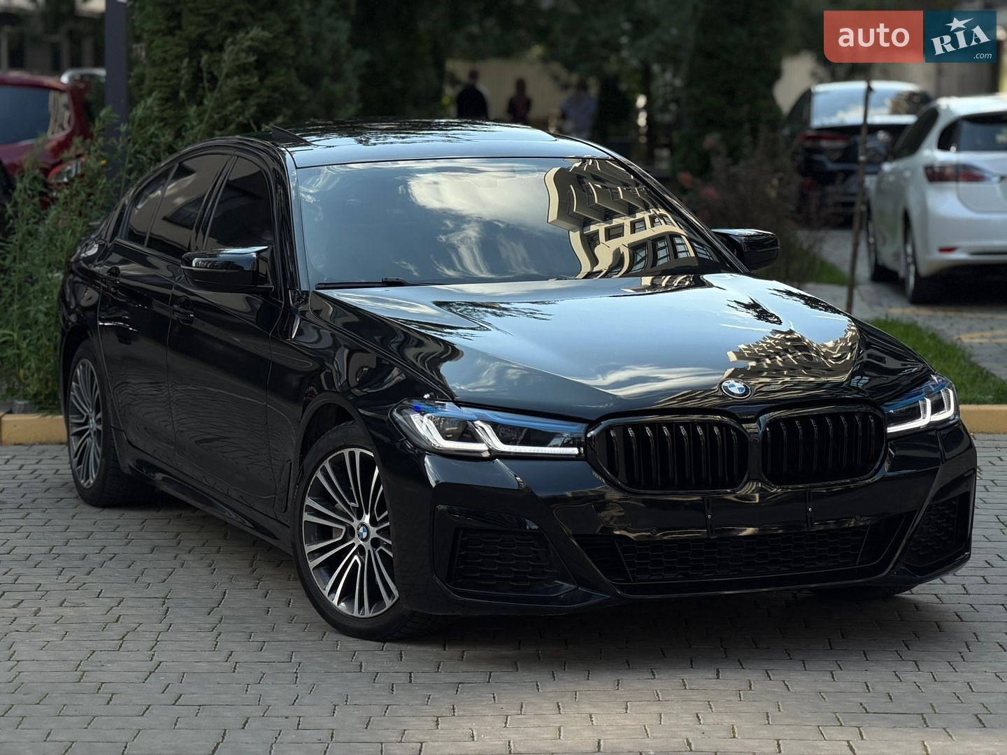 BMW 5 Series 2017 VIN WBAJA7C38HG905392 фото оголошення 27 з 101