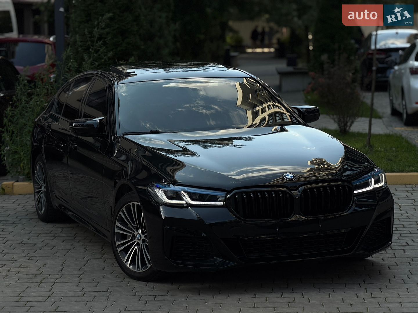 BMW 5 Series 2017 VIN WBAJA7C38HG905392 фото оголошення 30 з 101