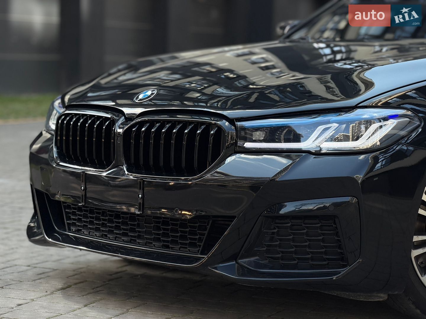BMW 5 Series 2017 VIN WBAJA7C38HG905392 фото оголошення 21 з 101