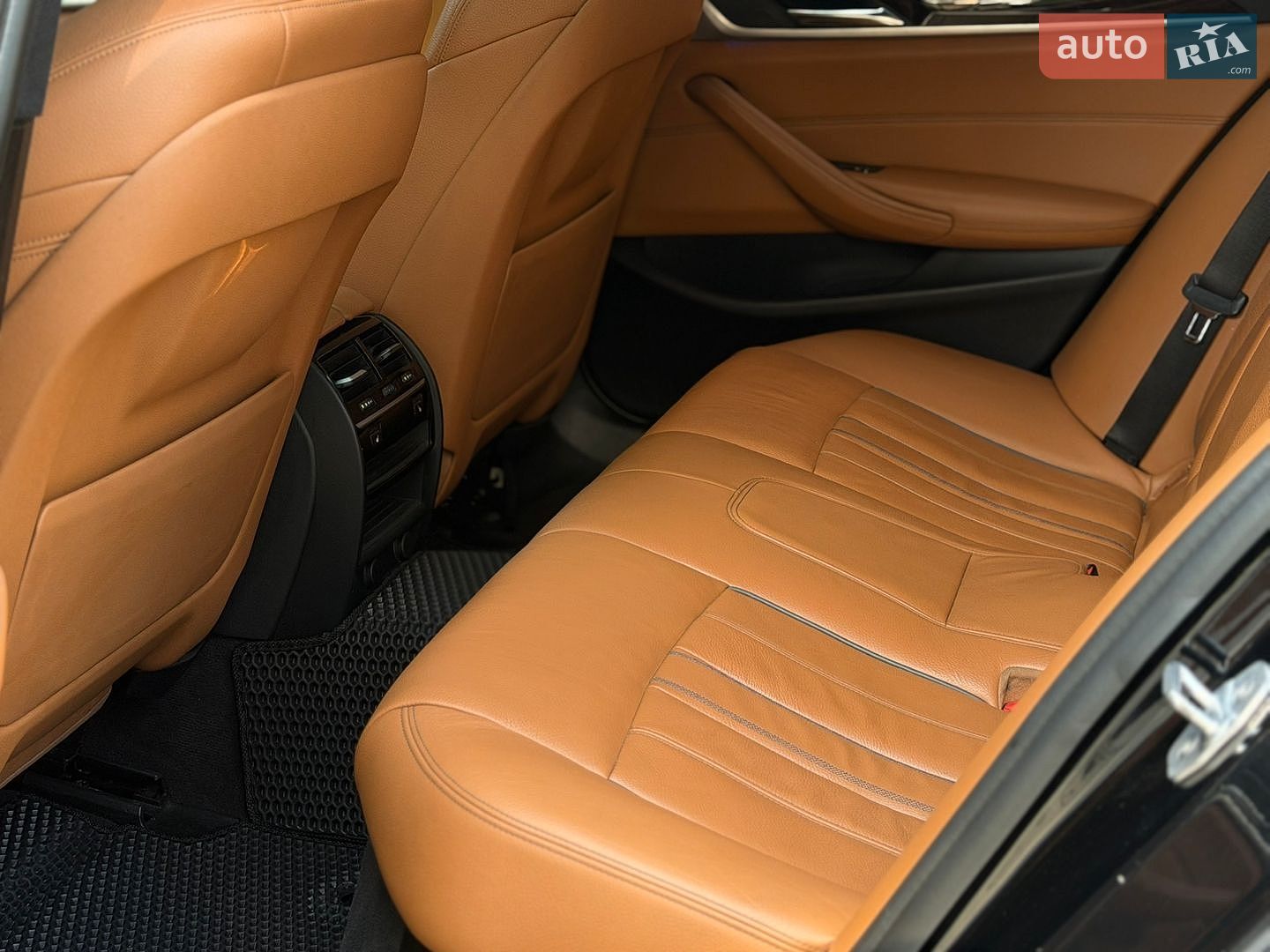 BMW 5 Series 2017 VIN WBAJA7C38HG905392 фото оголошення 74 з 101