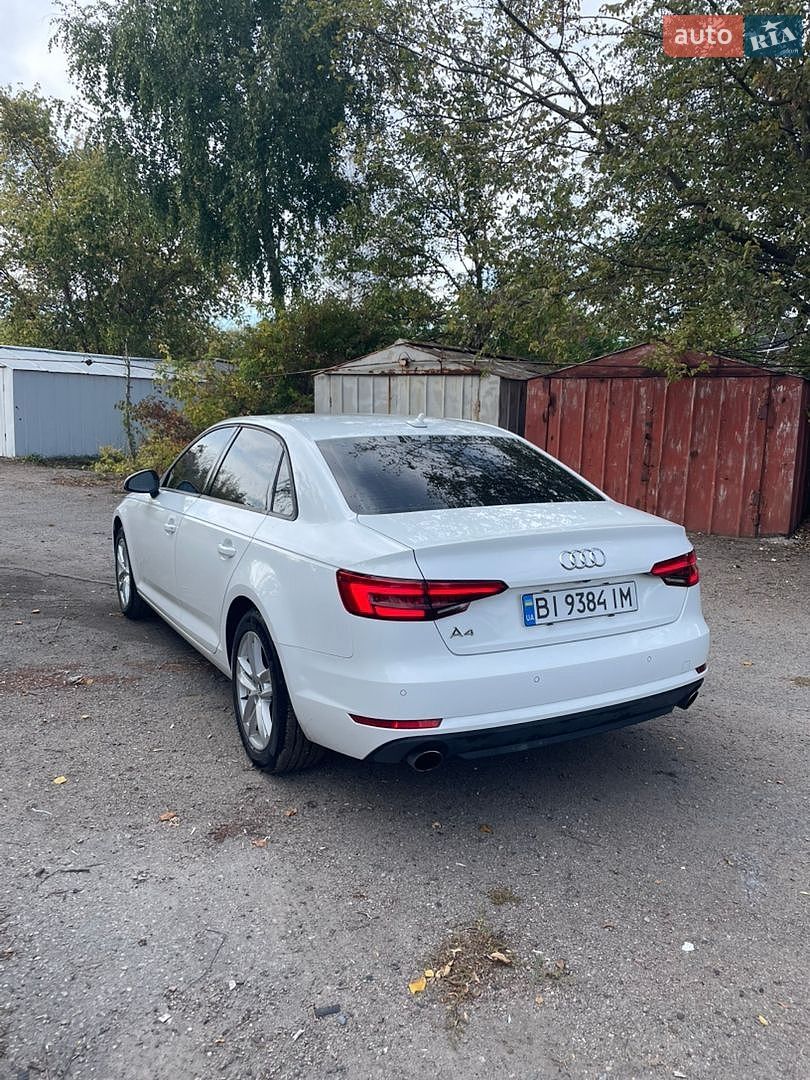 Audi A4 2016 VIN WAUGNAF43HN008671 фото оголошення 5 з 12