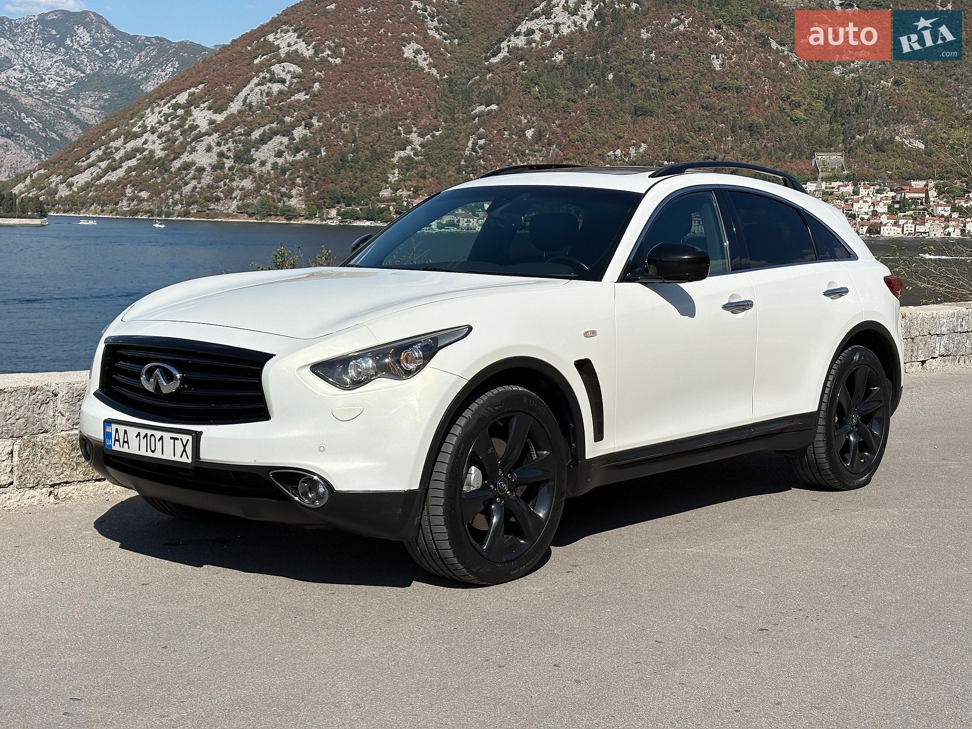 Infiniti QX70 2015 VIN JN1TDNS51U0572089 фото оголошення 2 з 40