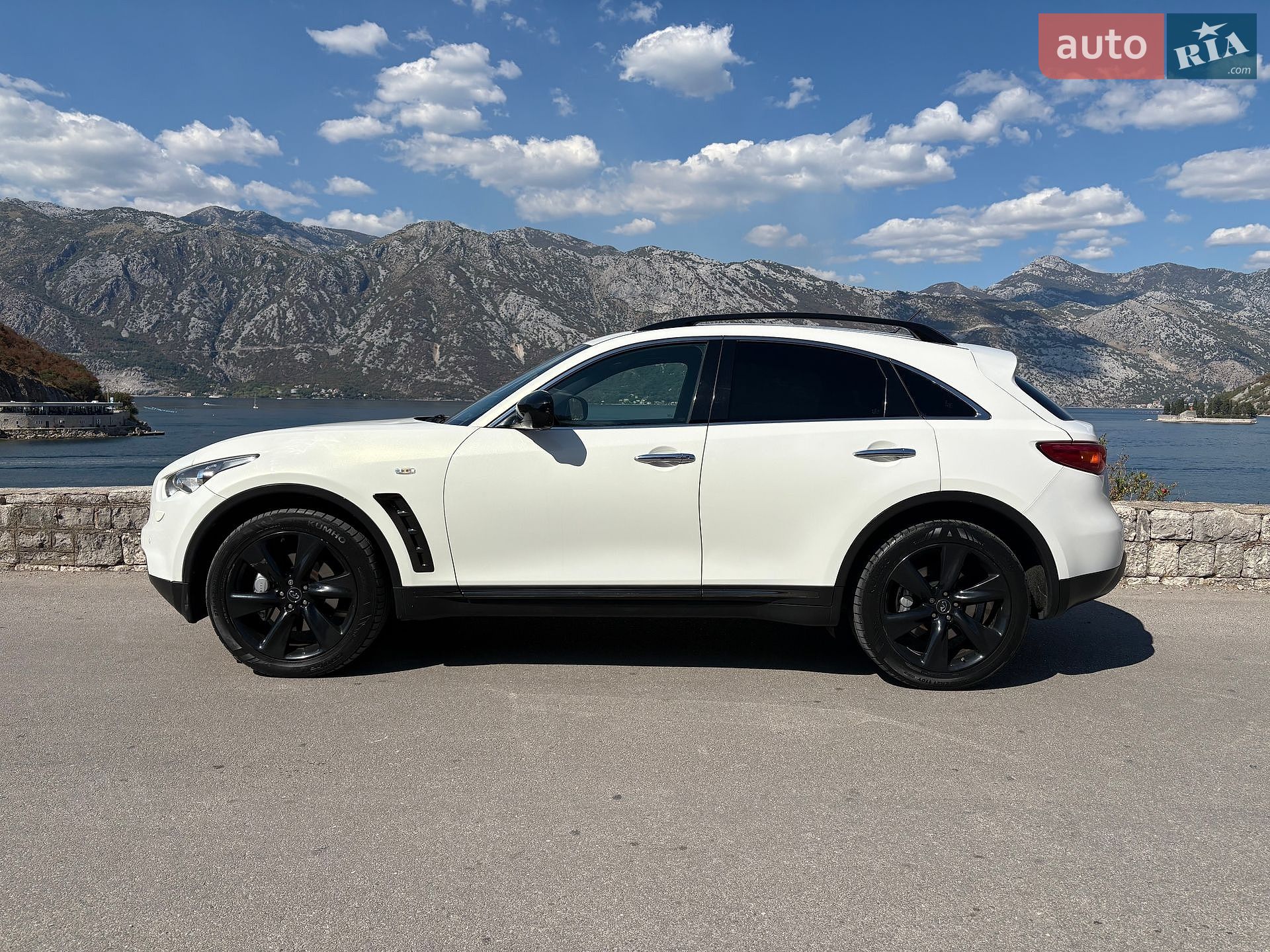 Infiniti QX70 2015 VIN JN1TDNS51U0572089 фото оголошення 3 з 40