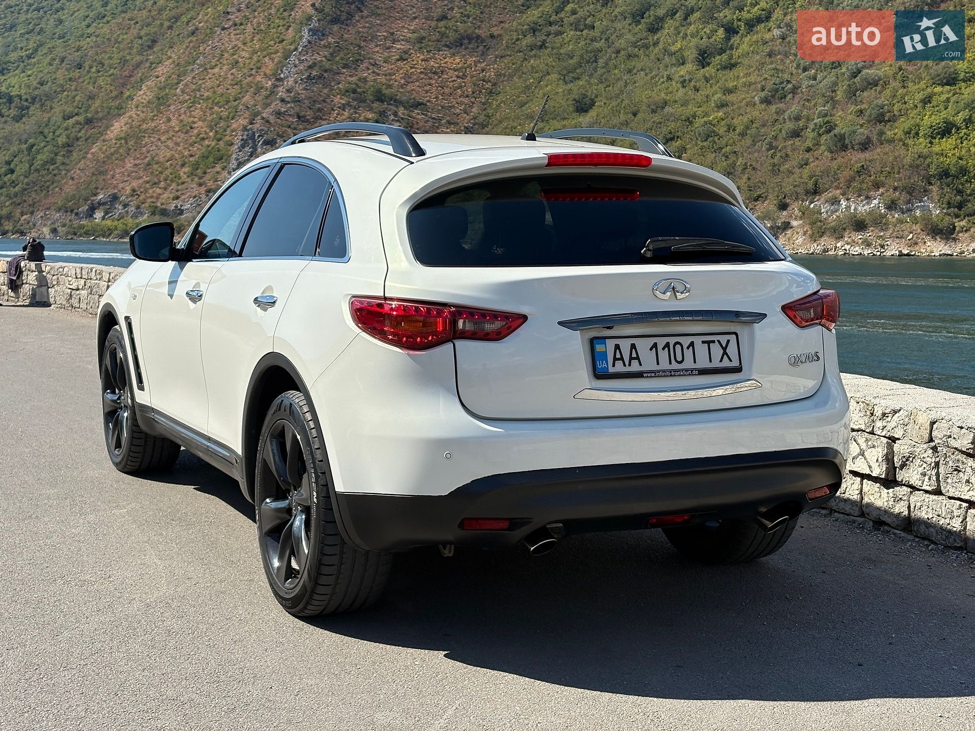 Infiniti QX70 2015 VIN JN1TDNS51U0572089 фото оголошення 5 з 40