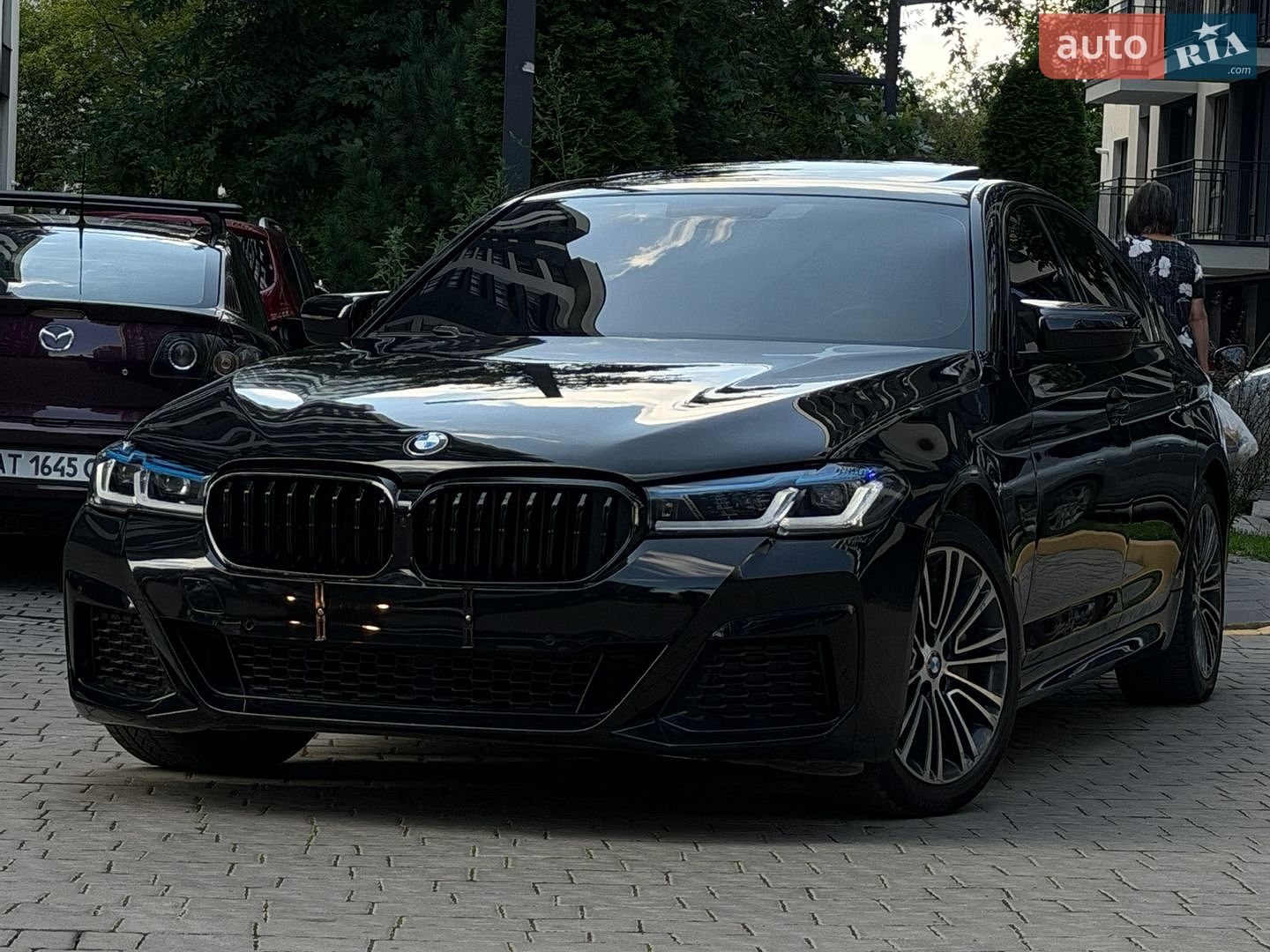 BMW 5 Series 2017 VIN WBAJA7C38HG905392 фото оголошення 8 з 101