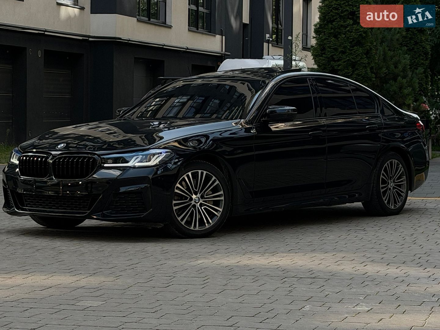 BMW 5 Series 2017 VIN WBAJA7C38HG905392 фото оголошення 26 з 101