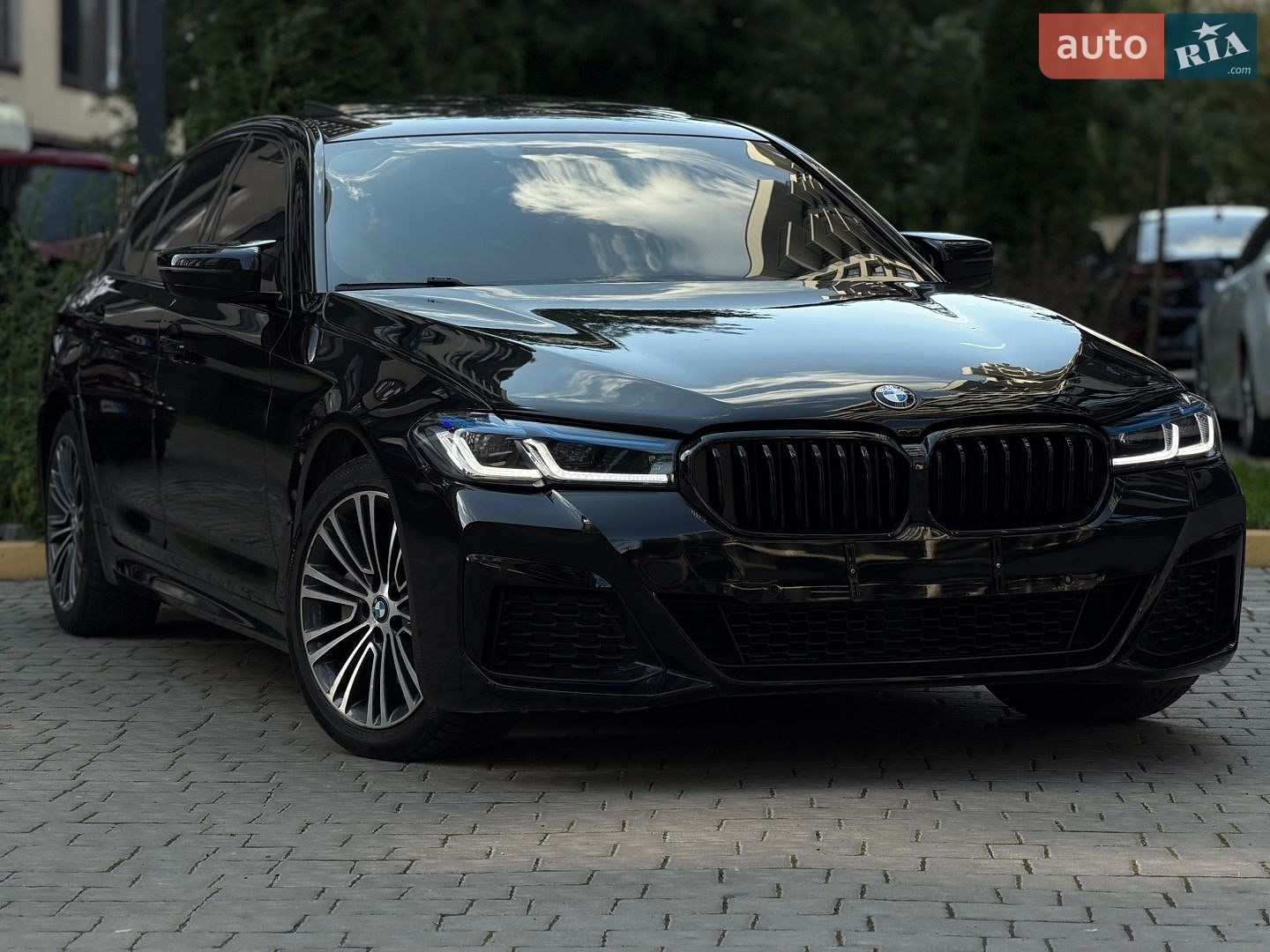 BMW 5 Series 2017 VIN WBAJA7C38HG905392 фото оголошення 29 з 101