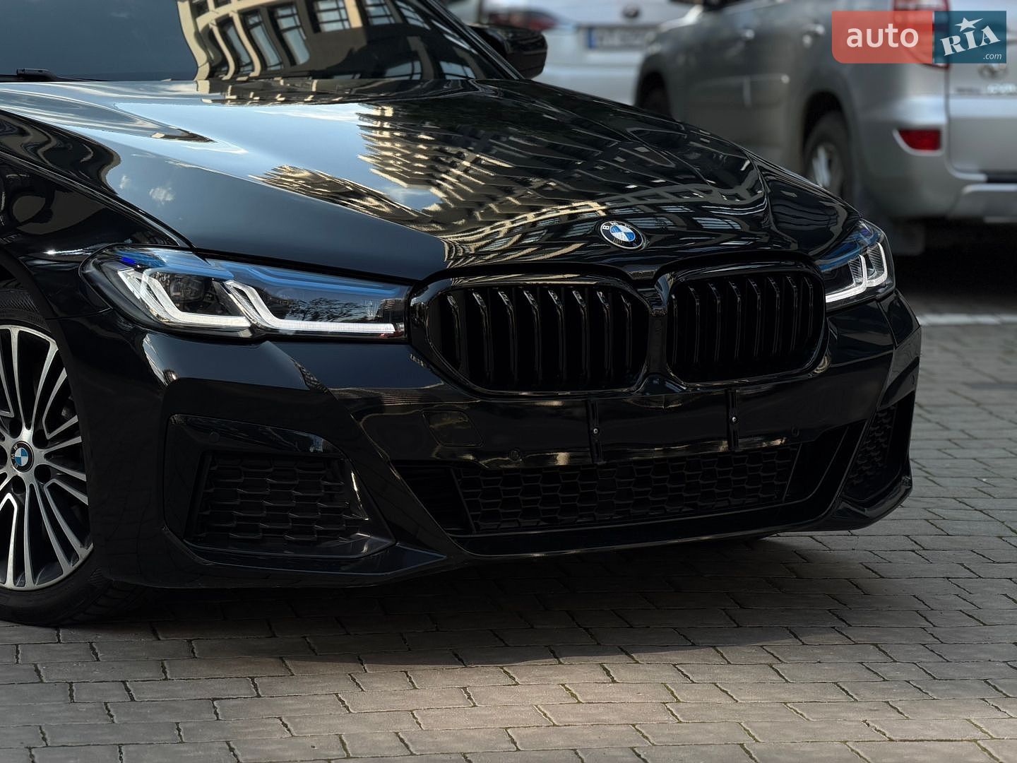 BMW 5 Series 2017 VIN WBAJA7C38HG905392 фото оголошення 38 з 101