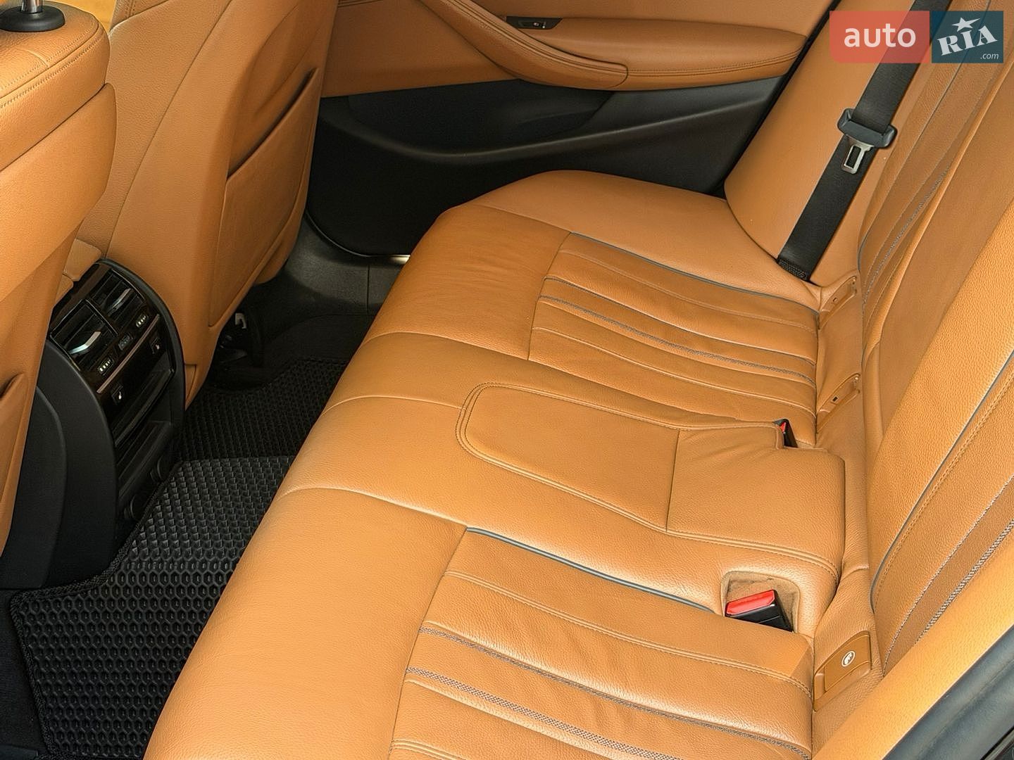 BMW 5 Series 2017 VIN WBAJA7C38HG905392 фото оголошення 77 з 101