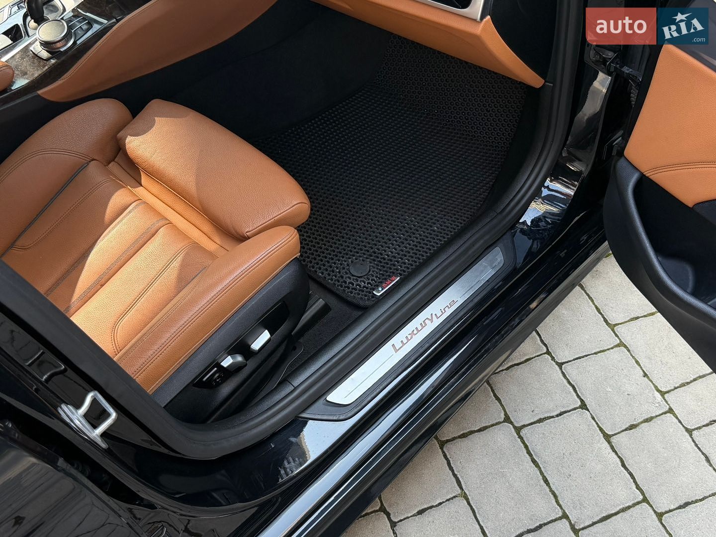 BMW 5 Series 2017 VIN WBAJA7C38HG905392 фото оголошення 96 з 101