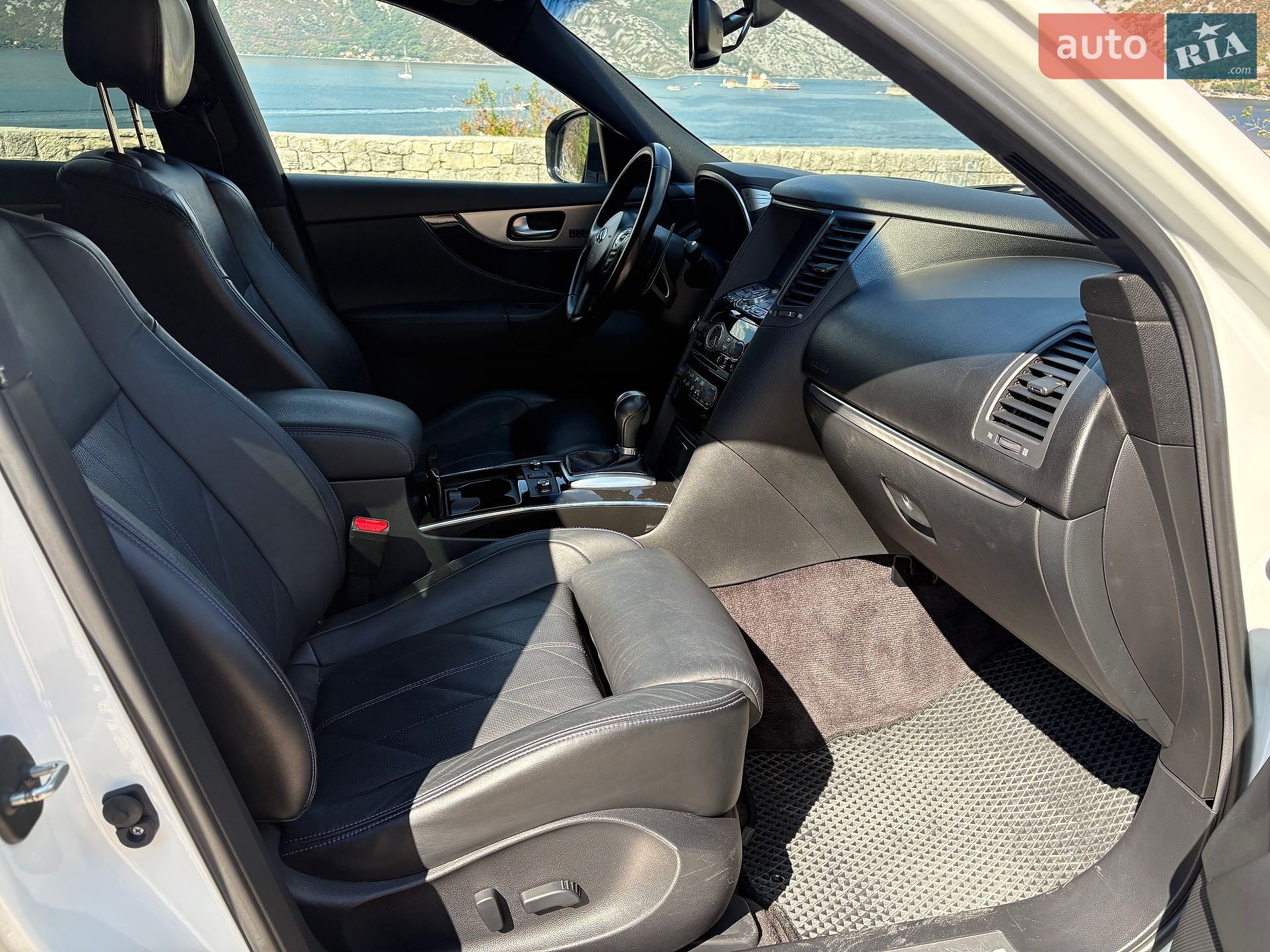 Infiniti QX70 2015 VIN JN1TDNS51U0572089 фото оголошення 18 з 40