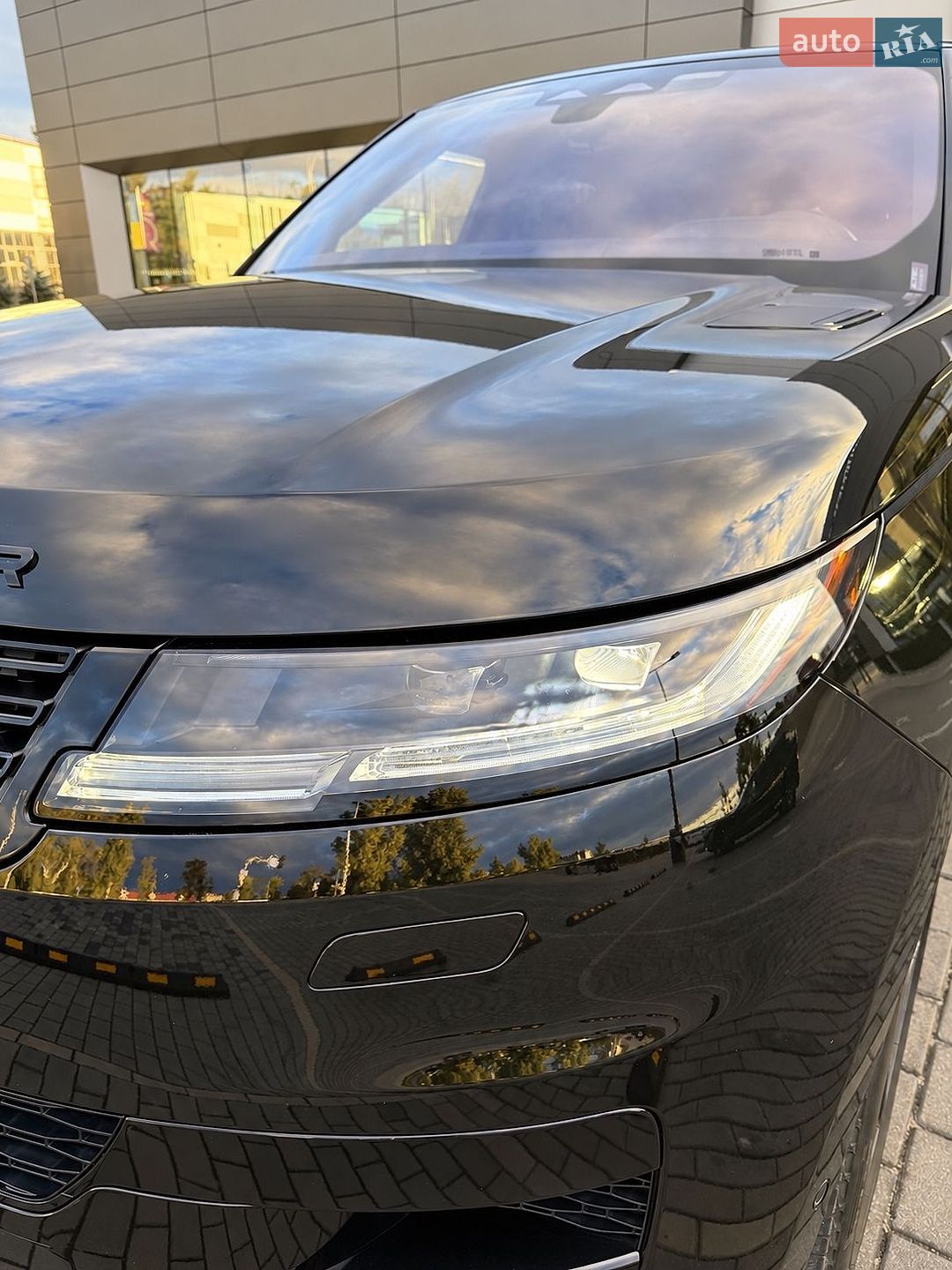 Land Rover Range Rover Sport 2023 VIN SAL1P9EU2PA135994 фото оголошення 9 з 28