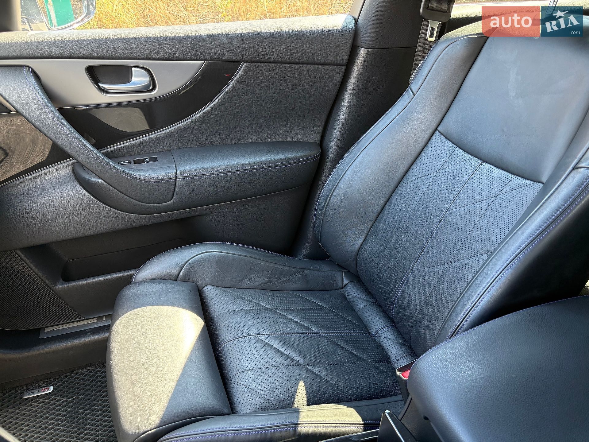 Infiniti QX70 2015 VIN JN1TDNS51U0572089 фото оголошення 24 з 40