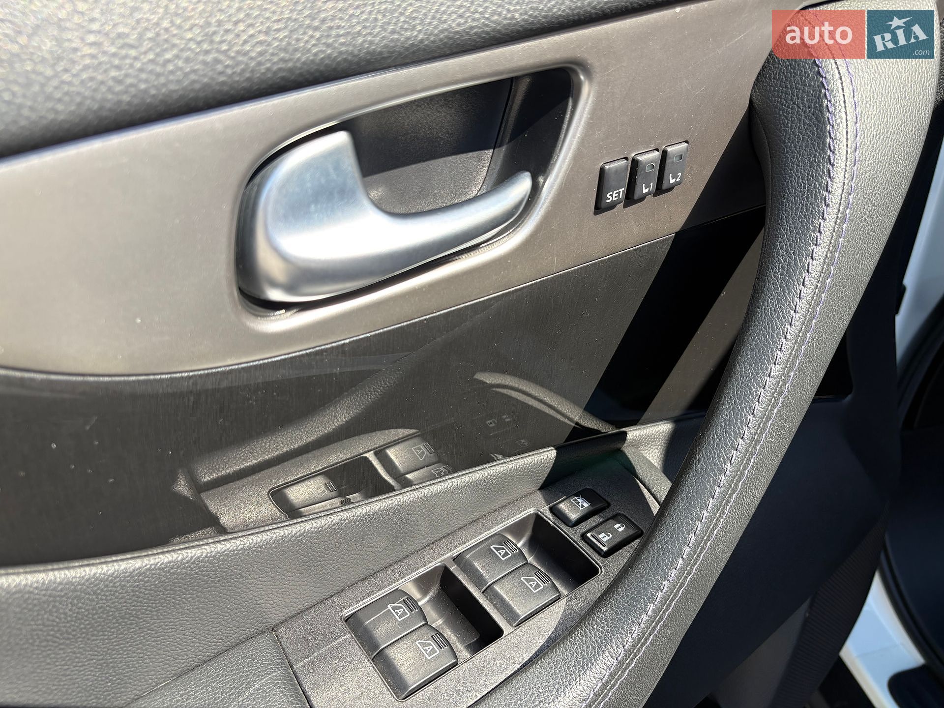Infiniti QX70 2015 VIN JN1TDNS51U0572089 фото оголошення 30 з 40