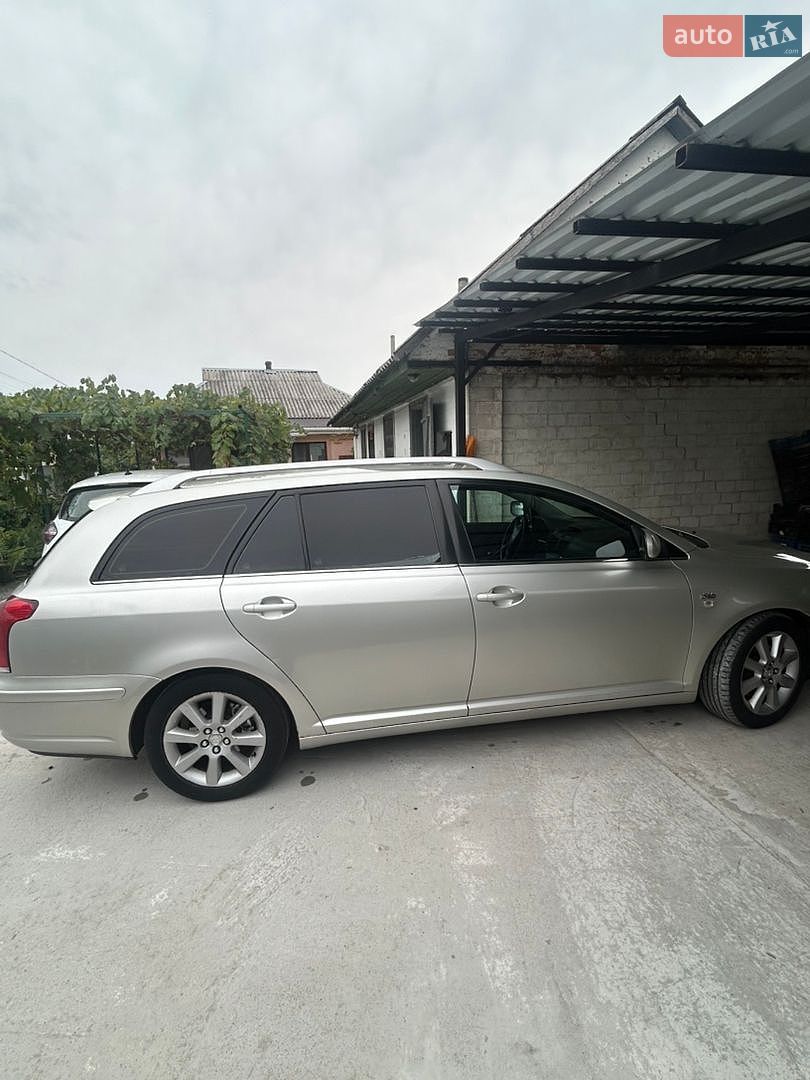 Toyota Avensis 2004 VIN SB1EW56L00E075307 фото оголошення 3 з 9