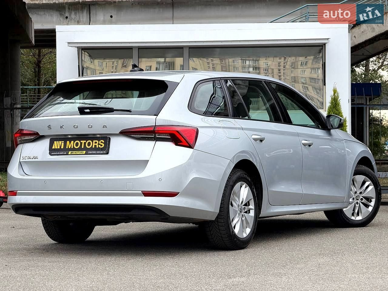 Skoda Octavia 2021 VIN TMBJC4NX4MY137684 фото оголошення 5 з 77