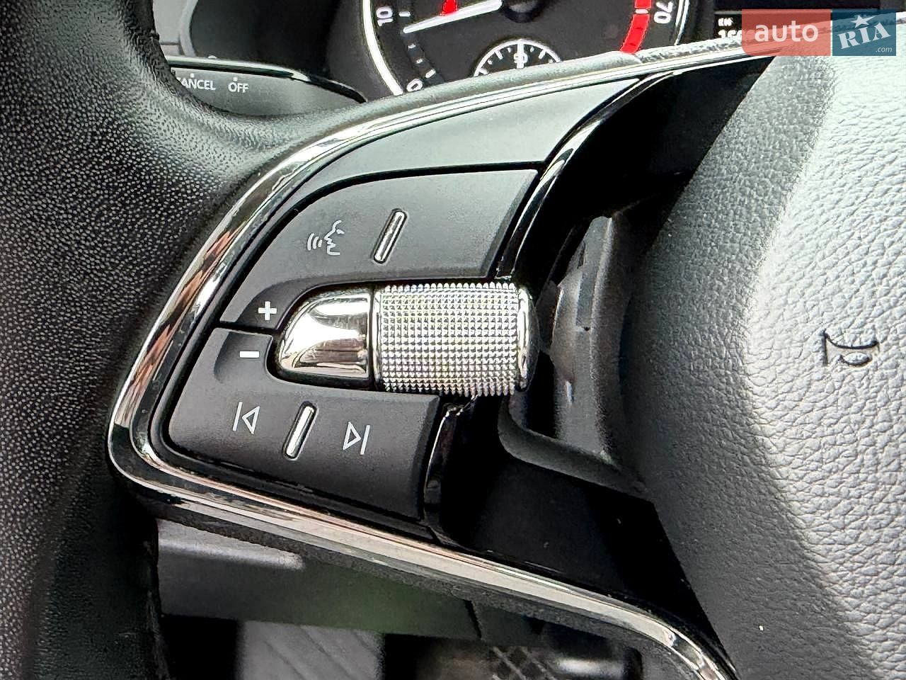 Skoda Octavia 2021 VIN TMBJC4NX4MY137684 фото оголошення 36 з 77