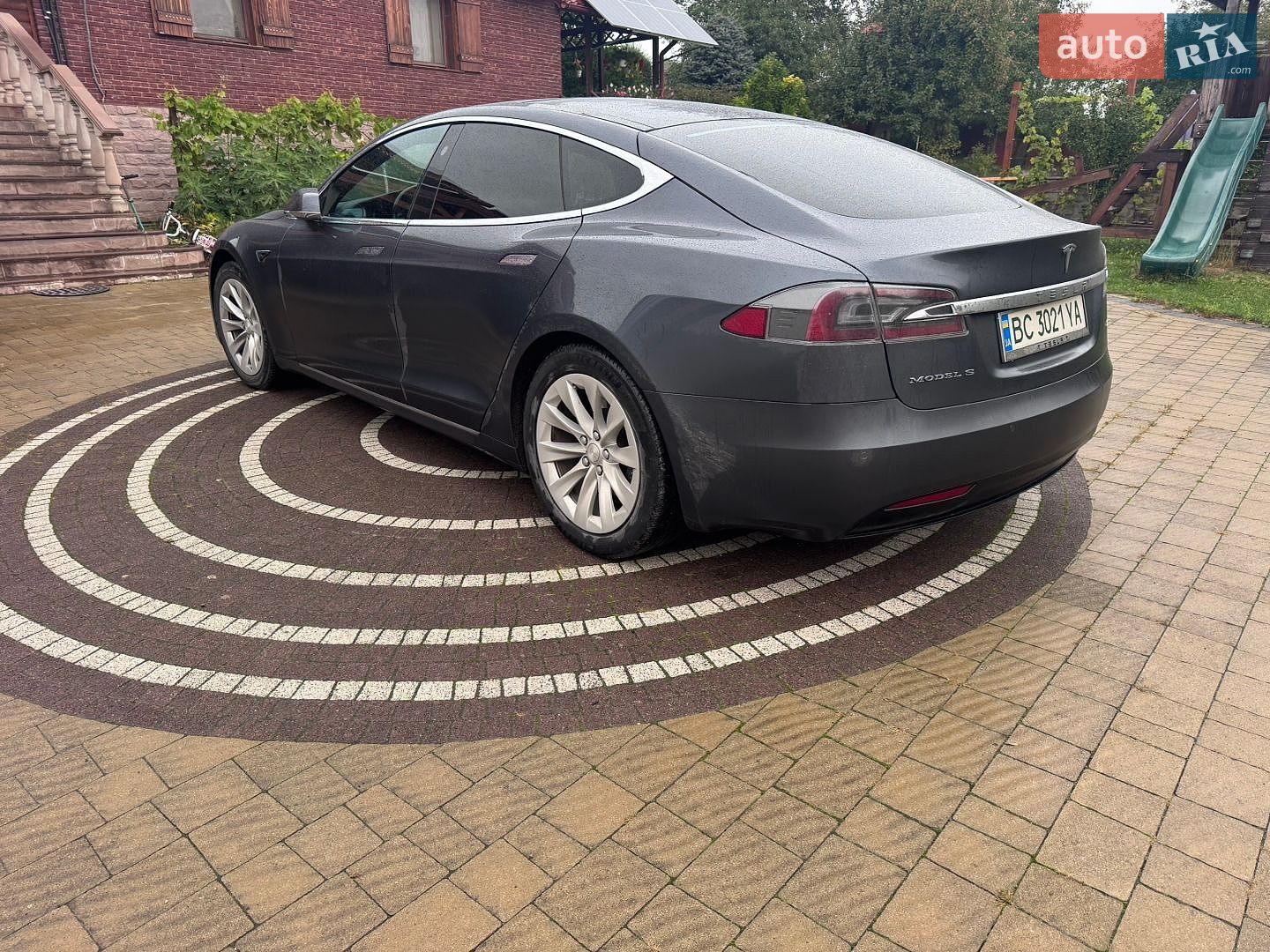 Tesla Model S 2019 VIN 5YJSA7E23KF299528 фото оголошення 4 з 16
