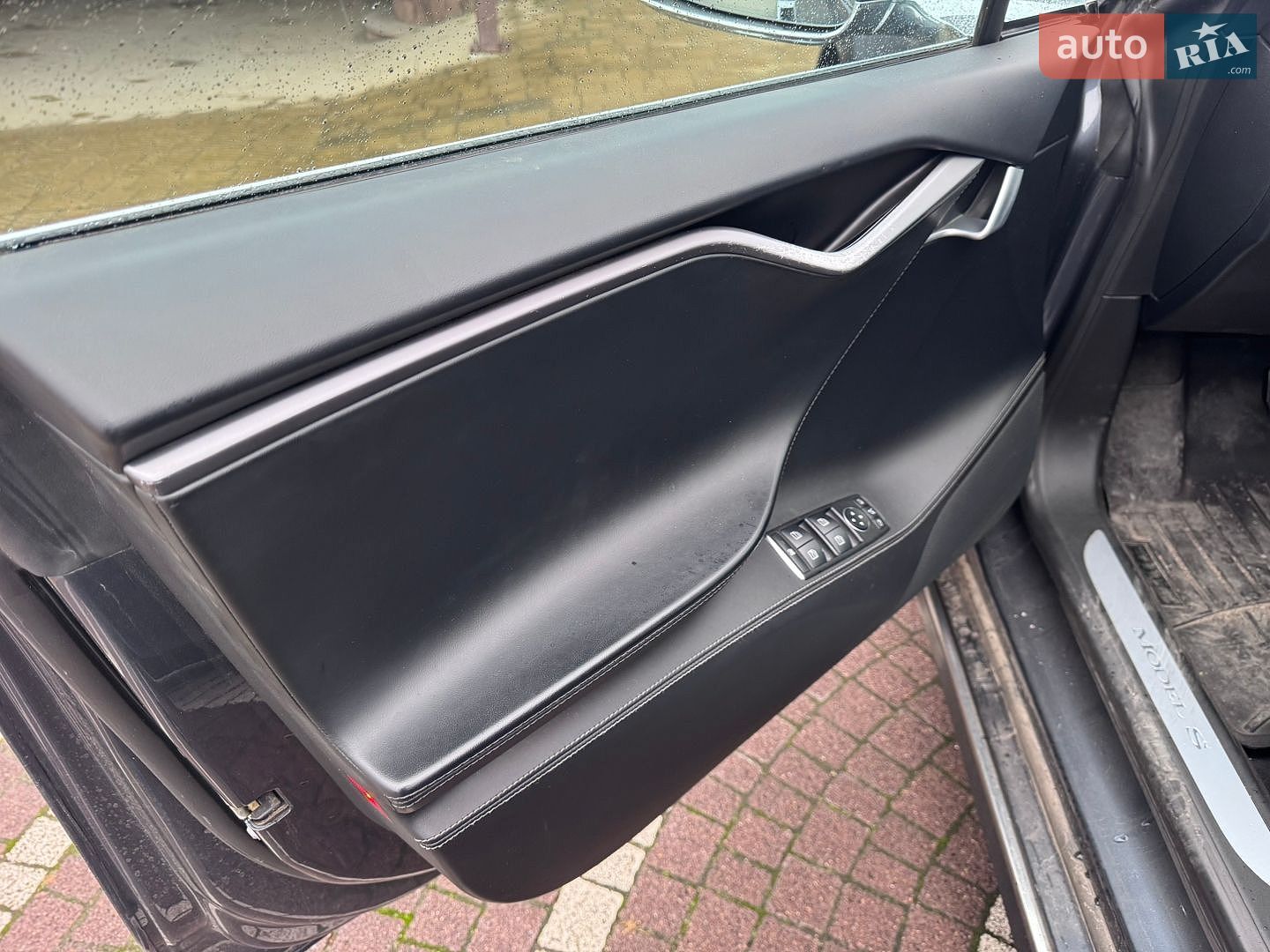 Tesla Model S 2019 VIN 5YJSA7E23KF299528 фото оголошення 8 з 16
