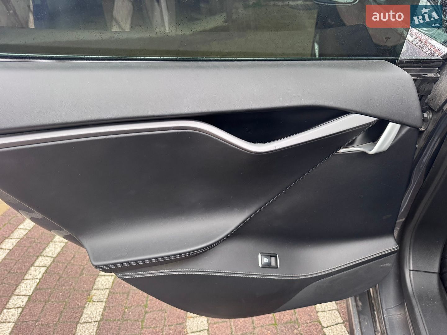 Tesla Model S 2019 VIN 5YJSA7E23KF299528 фото оголошення 9 з 16
