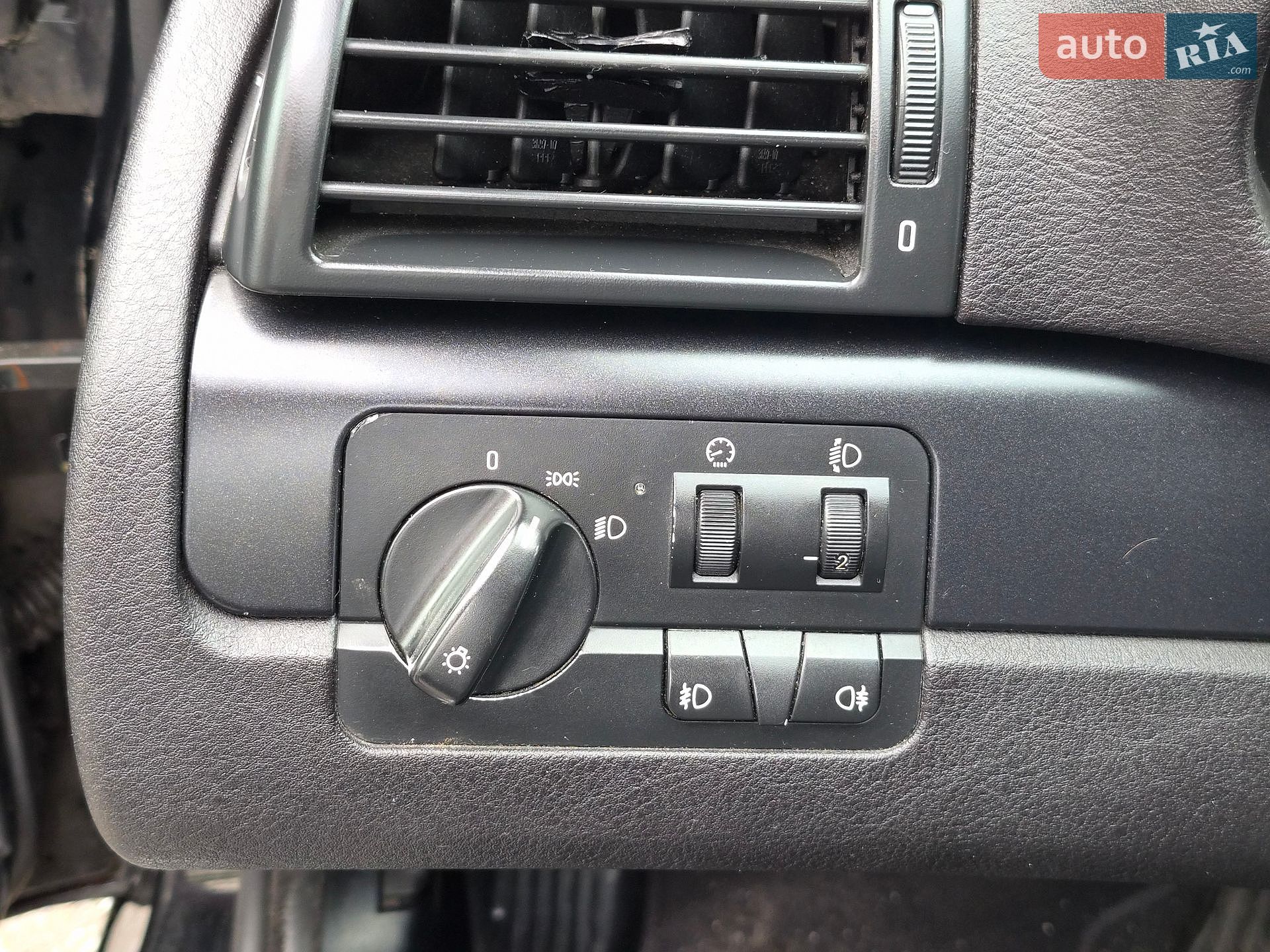 BMW 3 Series 2003 VIN WBAAP710X0PJ57269 фото оголошення 21 з 25