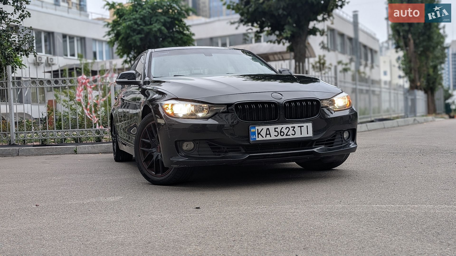 BMW 3 Series 2016 VIN WBA8A9C56HK620277 фото оголошення 6 з 18