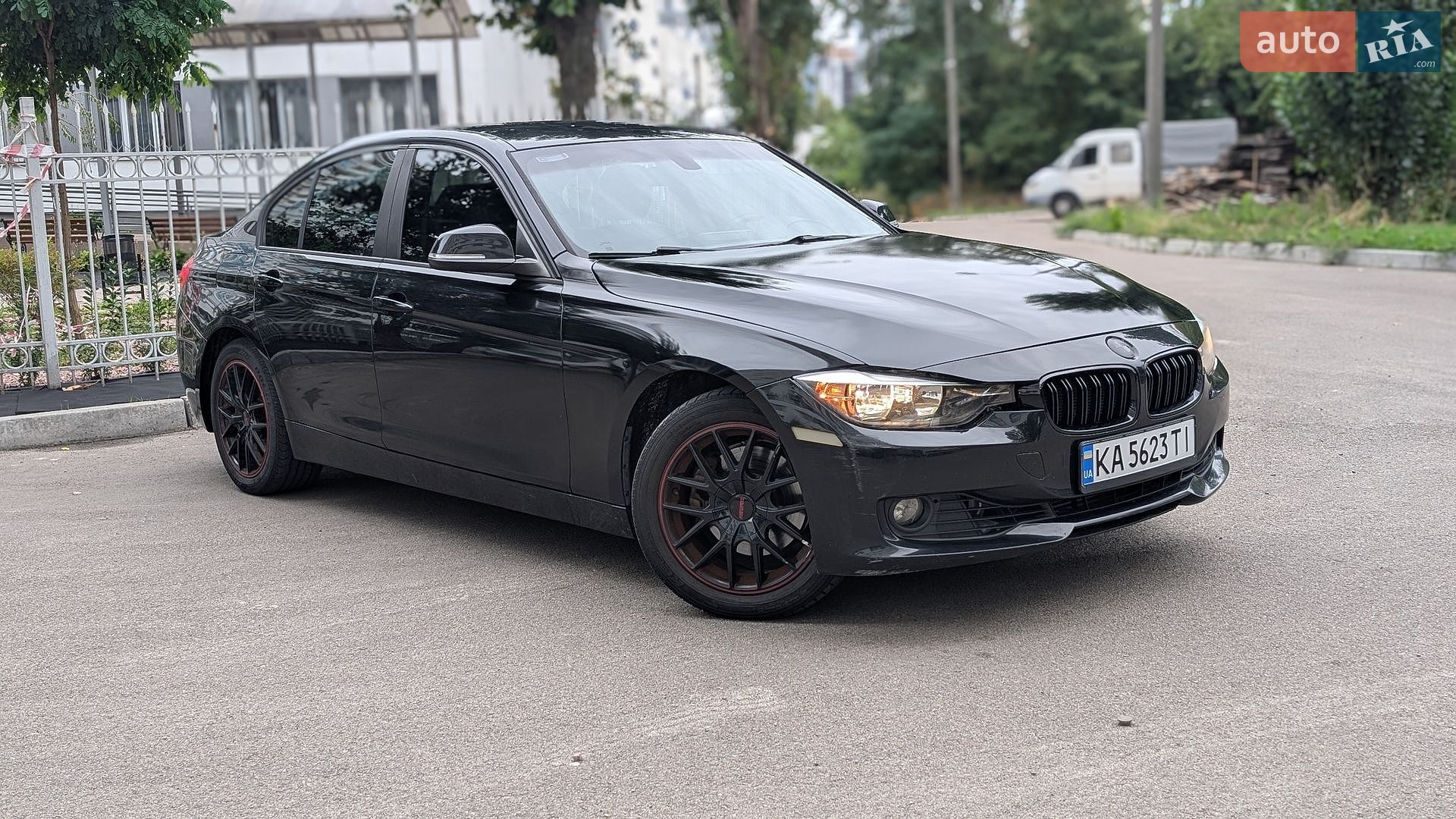 BMW 3 Series 2016 VIN WBA8A9C56HK620277 фото оголошення 7 з 18