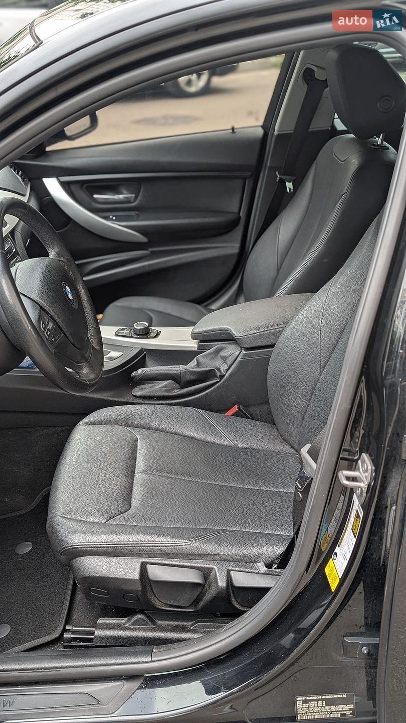 BMW 3 Series 2016 VIN WBA8A9C56HK620277 фото оголошення 13 з 18