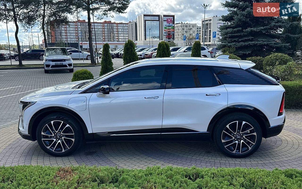 Cadillac Optiq 2025 VIN 3GYK3EMR0SS166188 фото оголошення 4 з 44