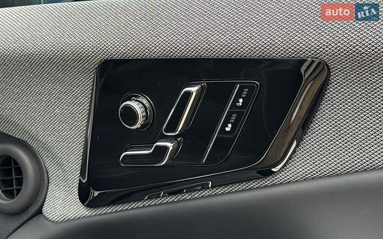 Cadillac Optiq 2025 VIN 3GYK3EMR0SS166188 фото оголошення 33 з 44