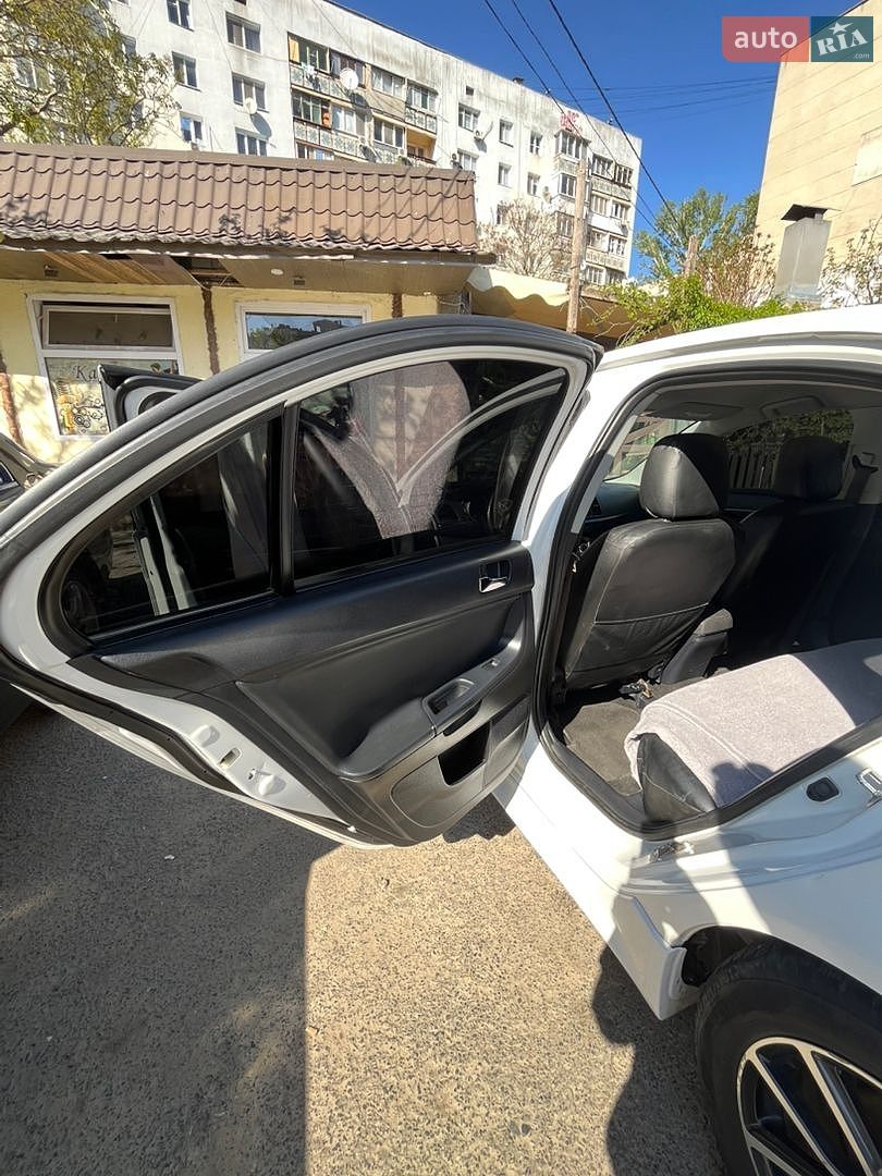 Mitsubishi Lancer 2016 VIN JA32U2FU4HU006745 фото оголошення 10 з 12