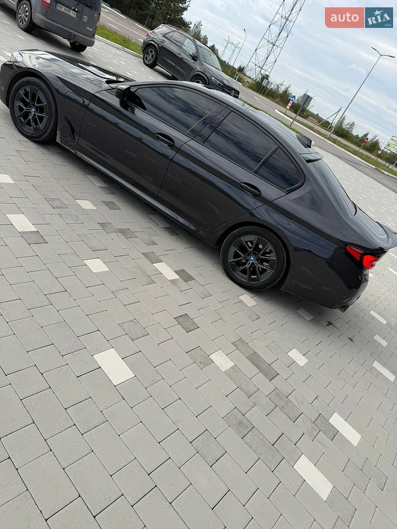 BMW 5 Series 2018 VIN WBAJA9C52JB249836 фото оголошення 17 з 48