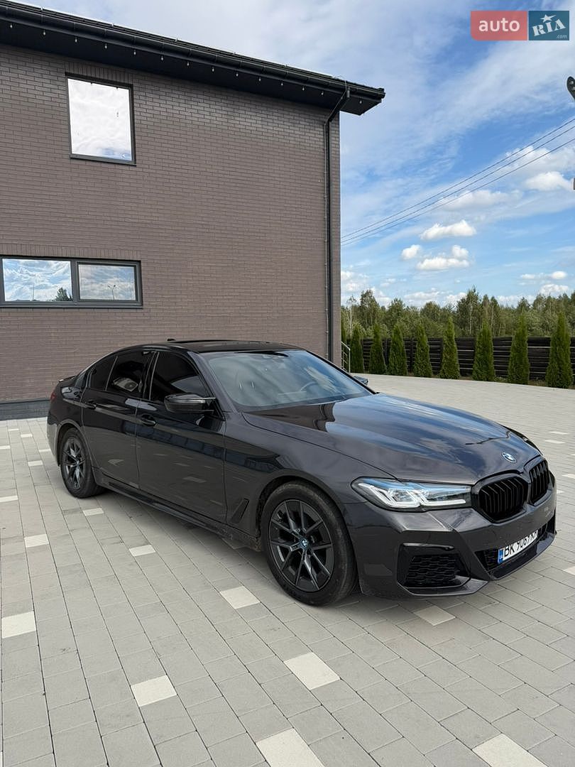 BMW 5 Series 2018 VIN WBAJA9C52JB249836 фото оголошення 11 з 48