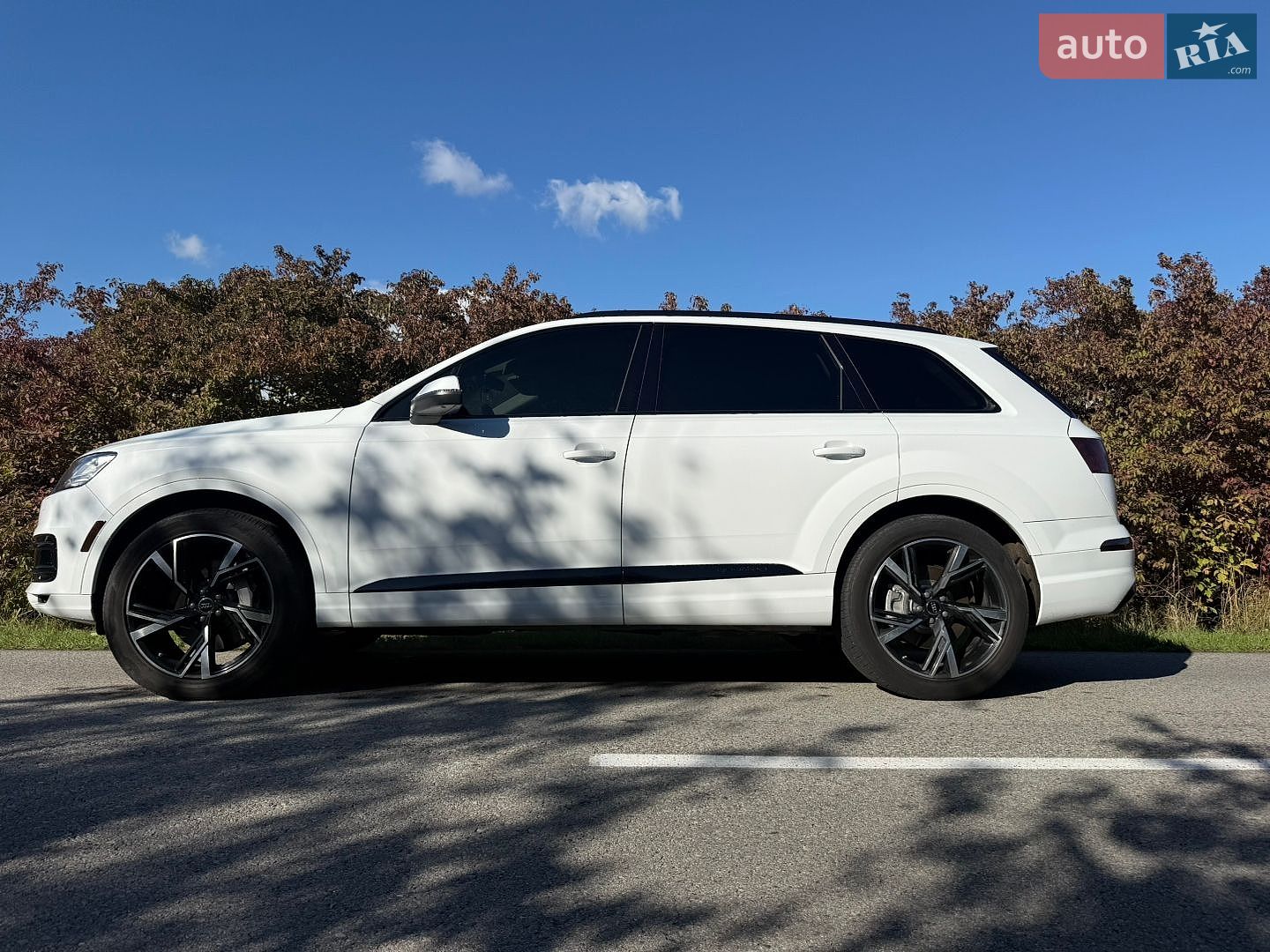 Audi Q7 2016 VIN WA1LAAF71HD020907 фото оголошення 2 з 22