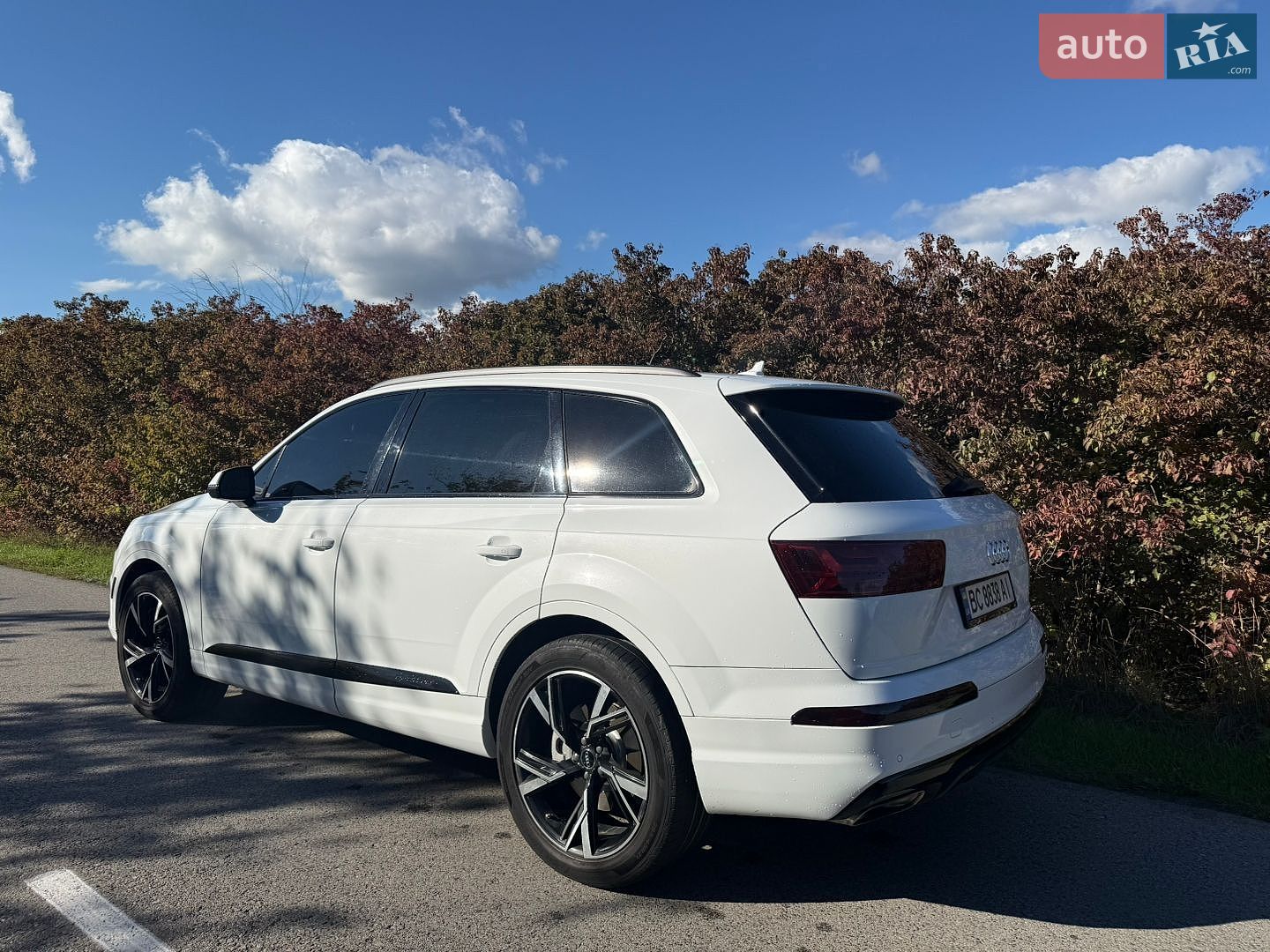 Audi Q7 2016 VIN WA1LAAF71HD020907 фото оголошення 6 з 22