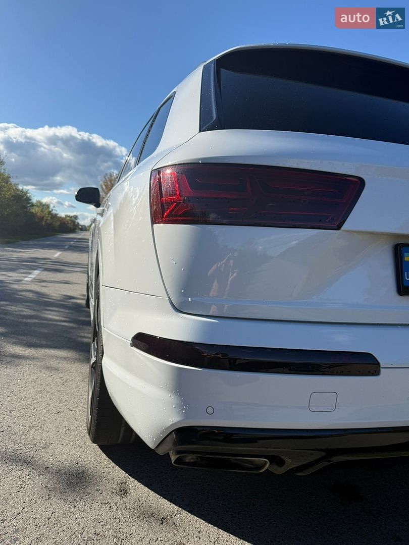 Audi Q7 2016 VIN WA1LAAF71HD020907 фото оголошення 15 з 22