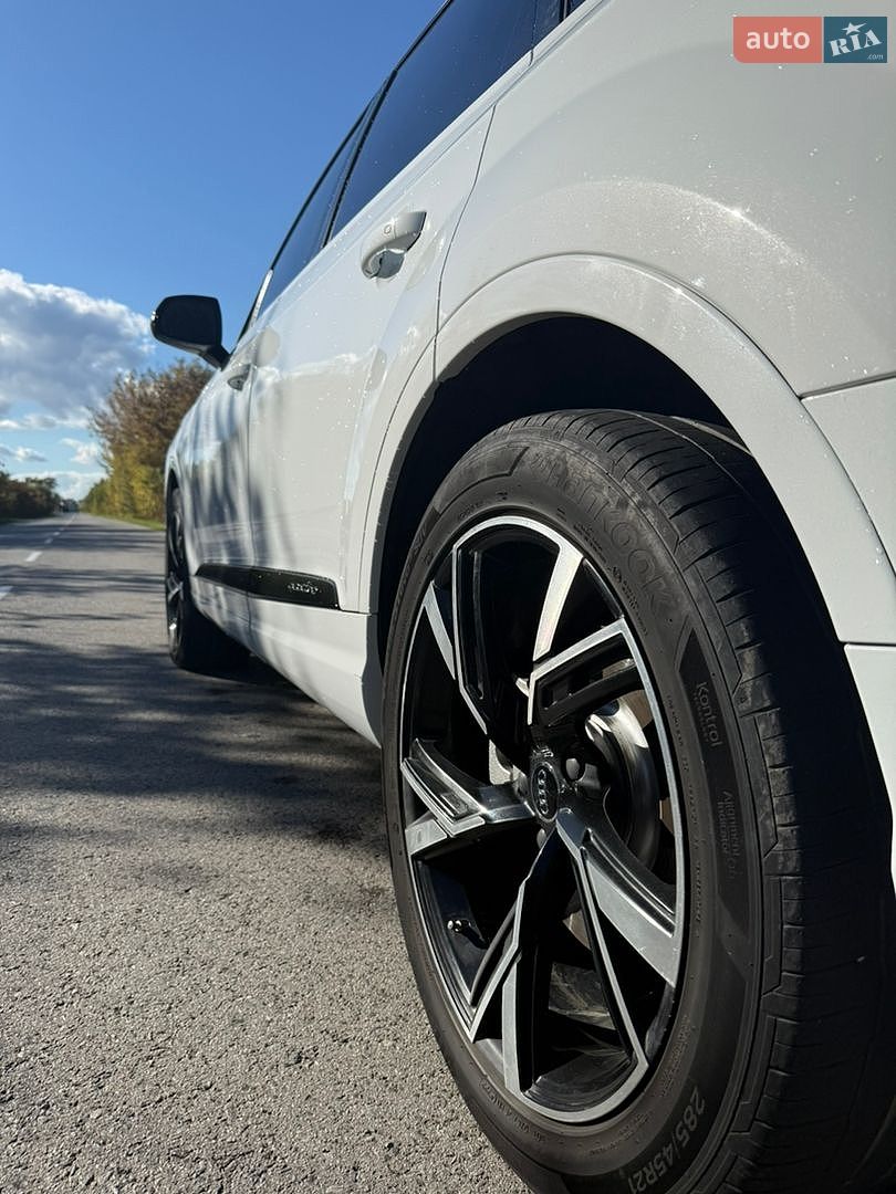 Audi Q7 2016 VIN WA1LAAF71HD020907 фото оголошення 18 з 22
