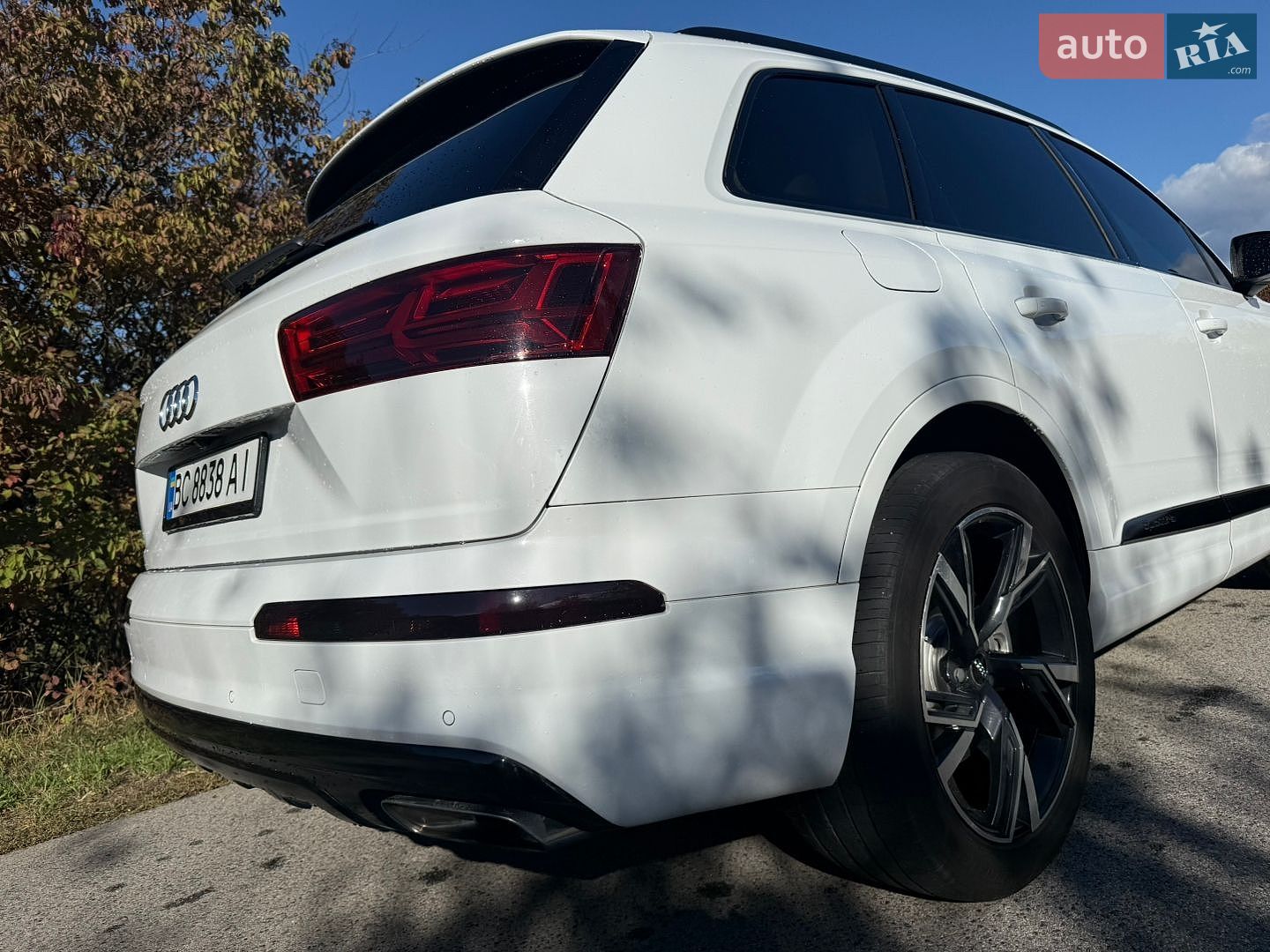 Audi Q7 2016 VIN WA1LAAF71HD020907 фото оголошення 7 з 22