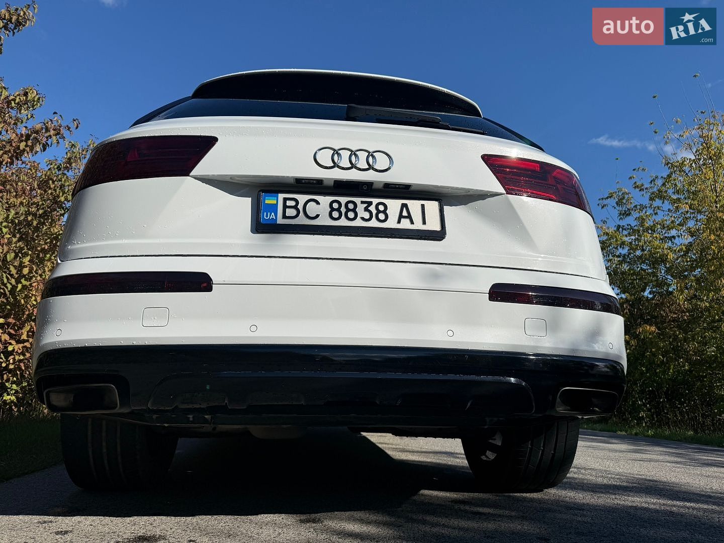 Audi Q7 2016 VIN WA1LAAF71HD020907 фото оголошення 10 з 22