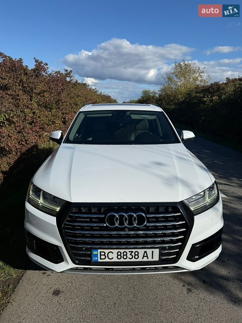 Audi Q7 2016 VIN WA1LAAF71HD020907 фото оголошення 12 з 22
