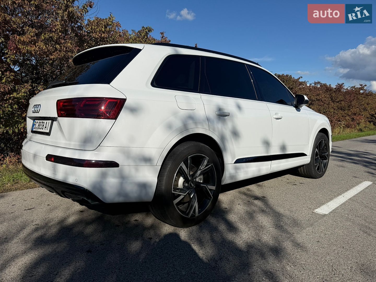 Audi Q7 2016 VIN WA1LAAF71HD020907 фото оголошення 9 з 22