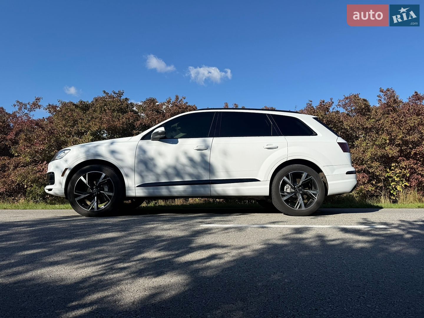 Audi Q7 2016 VIN WA1LAAF71HD020907 фото оголошення 5 з 22