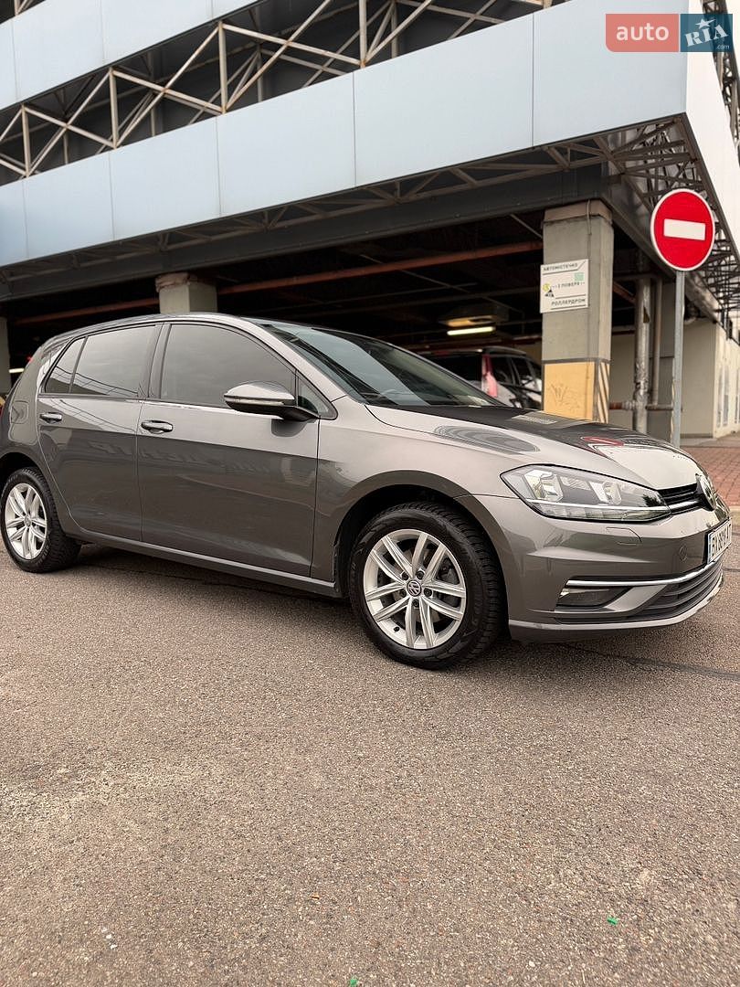 Volkswagen Golf 2017 VIN WVWZZZAUZJP000482 фото оголошення 4 з 59