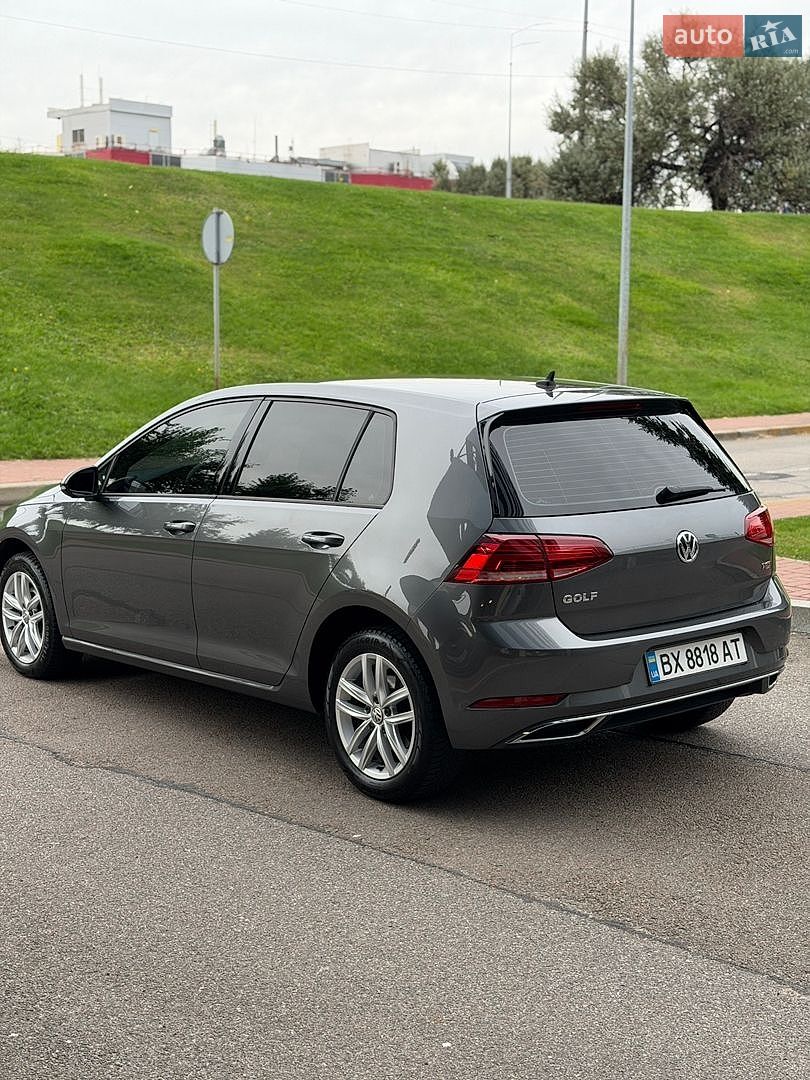 Volkswagen Golf 2017 VIN WVWZZZAUZJP000482 фото оголошення 8 з 59