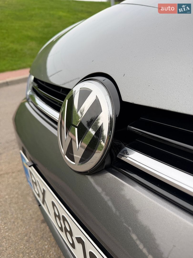 Volkswagen Golf 2017 VIN WVWZZZAUZJP000482 фото оголошення 44 з 59