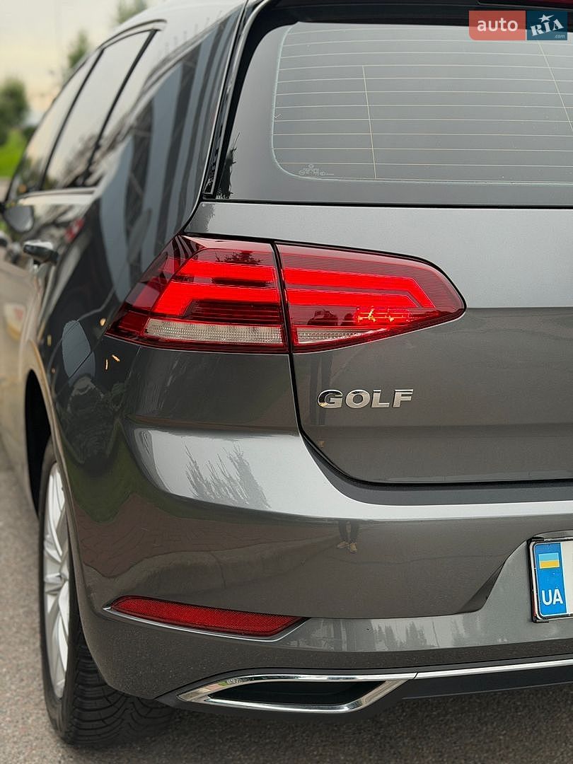 Volkswagen Golf 2017 VIN WVWZZZAUZJP000482 фото оголошення 46 з 59