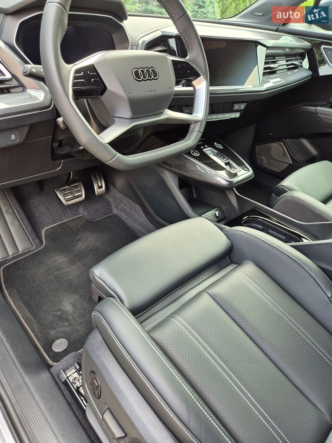 Audi Q4 e-tron 2025 VIN LFVVB9G32S5230674 фото оголошення 31 з 69